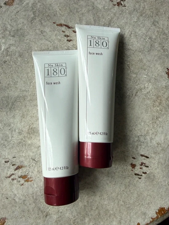 (Qty. 2) Nu Skin 180° Face Wash - Picture 3 of 4